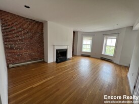 1744 Washington St, Unit 2 in Boston, MA - Foto de edificio - Building Photo