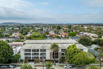 Casa Grande in Long Beach, CA - Building Photo - Building Photo