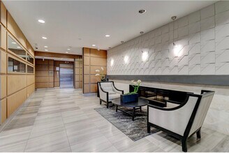 3107 Windsor Gate in Coquitlam, BC - Building Photo - Building Photo