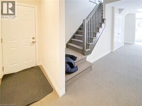 6 Ritchie Ln in Hamilton, ON - Building Photo - Building Photo