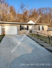 353 Clavale St in North Versailles, PA - Building Photo - Building Photo