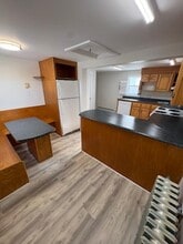 574 Main St in Yarmouth, NS - Building Photo - Building Photo