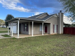 100 Green Lea Ln in New Market, AL - Building Photo - Building Photo