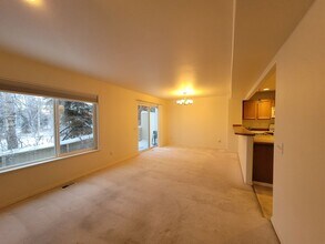 7078 Fairweather Park Loop in Anchorage, AK - Building Photo - Building Photo