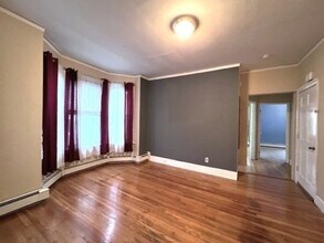 67 Concord Ave-Unit -2 in Somerville, MA - Foto de edificio - Building Photo