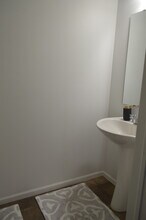 751 Mission Point Rd in Iowa City, IA - Building Photo - Building Photo