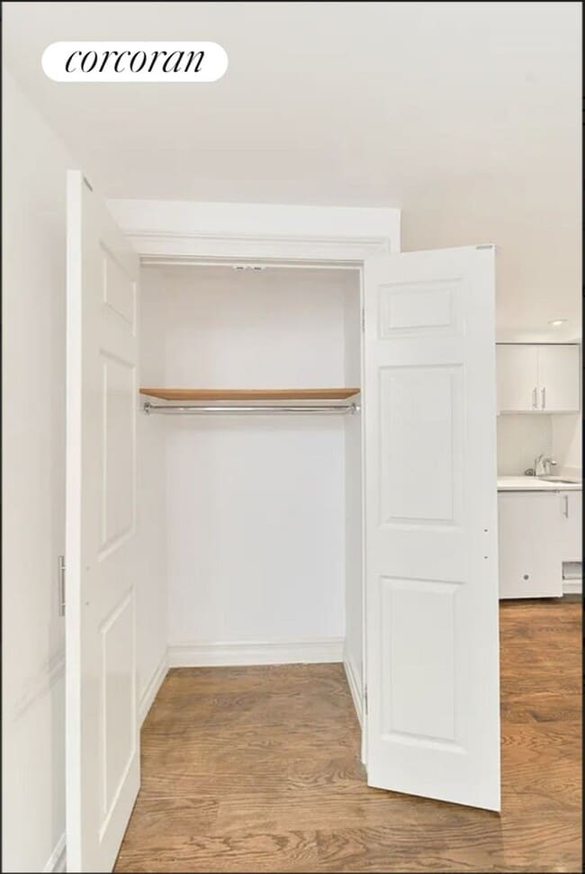 226 W 13th St in New York, NY - Building Photo - Building Photo