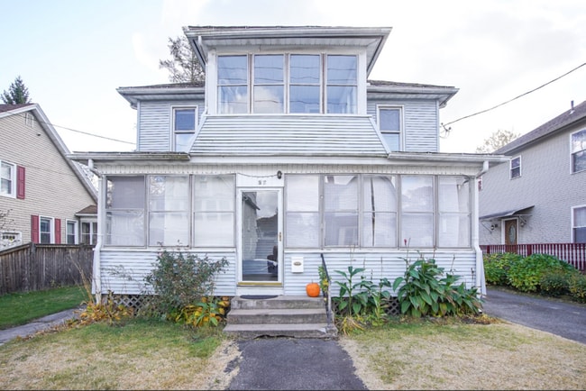 57 Worthen St in West Springfield, MA - Building Photo - Building Photo