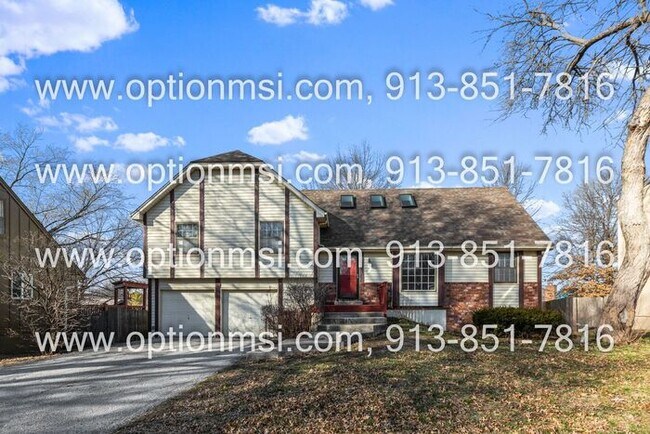 15004 W 93rd Terrace in Lenexa, KS - Building Photo - Building Photo
