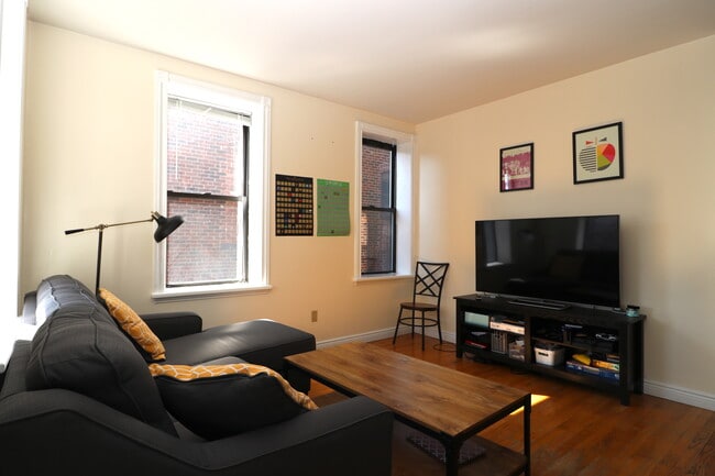 61 Saint Botolph St, Unit 7 in Boston, MA - Building Photo - Building Photo