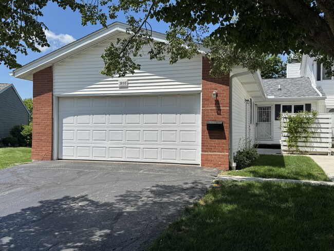 property at 3895 Prairie Ln