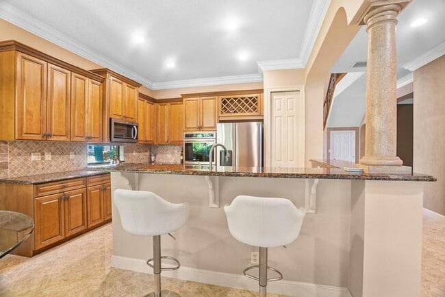 3483 Collonade Dr in Wellington, FL - Building Photo - Building Photo