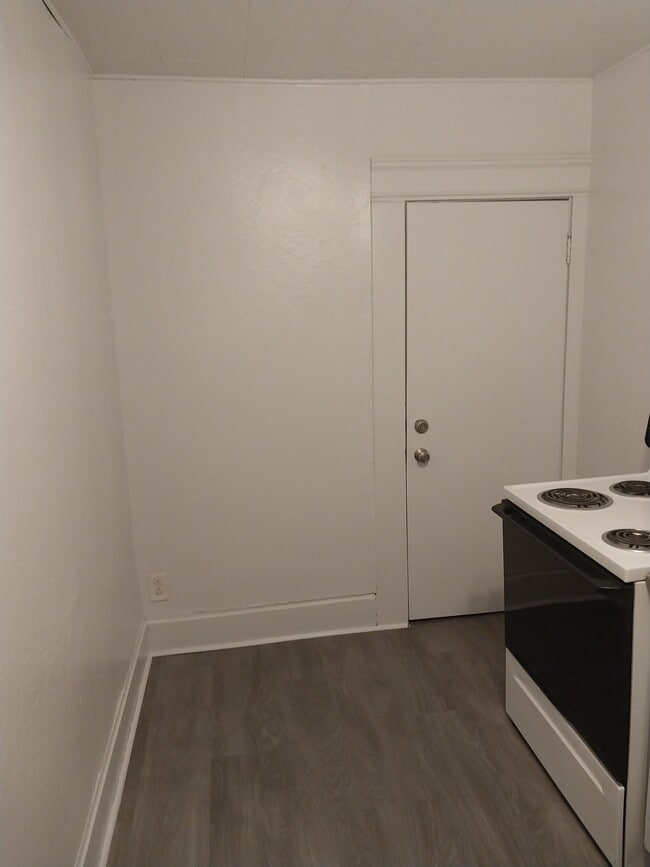 51 E Summit St in Alliance, OH - Foto de edificio - Building Photo