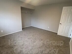 1234 Hemlock Dr in Fairborn, OH - Foto de edificio - Building Photo