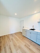 1222 Holly St in Oceanside, CA - Building Photo - Building Photo