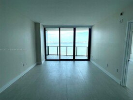 460 NE 28th St, Unit 1606 in Miami, FL - Building Photo