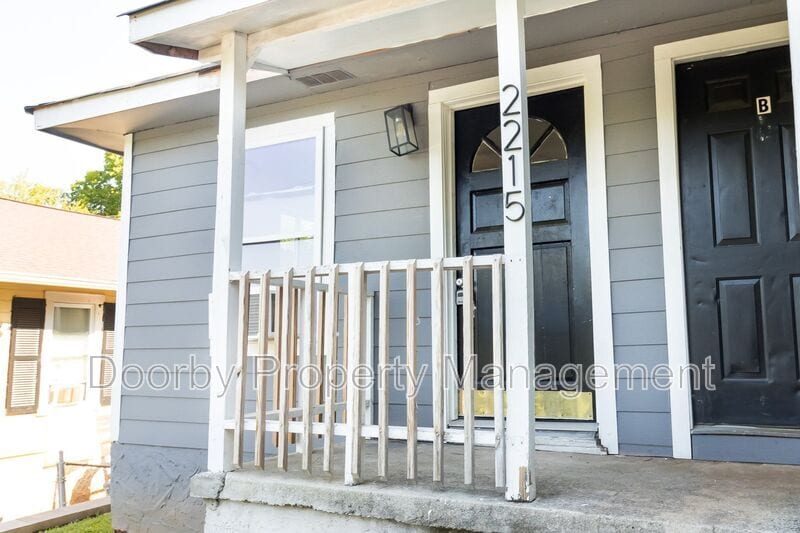 2215 Allin St, Unit Unit A in Chattanooga, TN - Building Photo