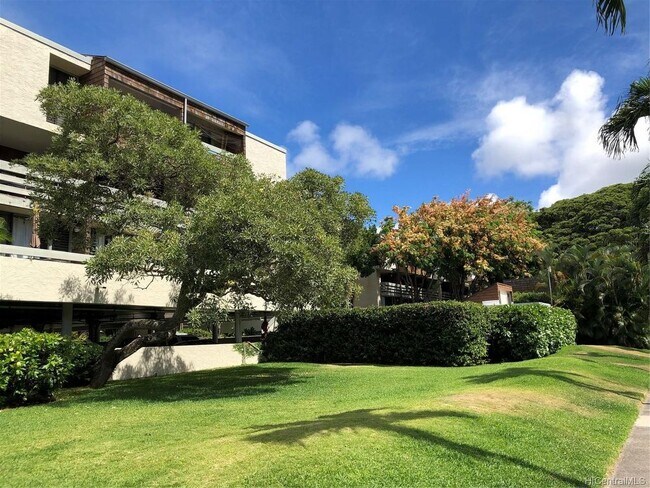 333 Aoloa St-Unit -204 in Kailua, HI - Building Photo - Building Photo