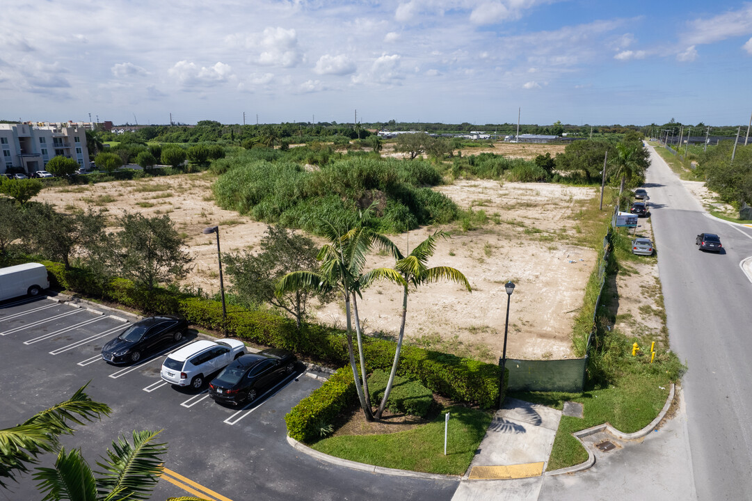 Napoli Towers in Homestead, FL - Building Photo