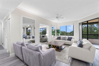 7546 La Paz Blvd in Boca Raton, FL - Foto de edificio - Building Photo