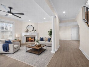 327 Loomis St in Naperville, IL - Building Photo - Building Photo