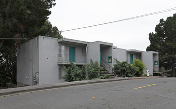 151 Farragut Ave in Vallejo, CA - Building Photo - Building Photo