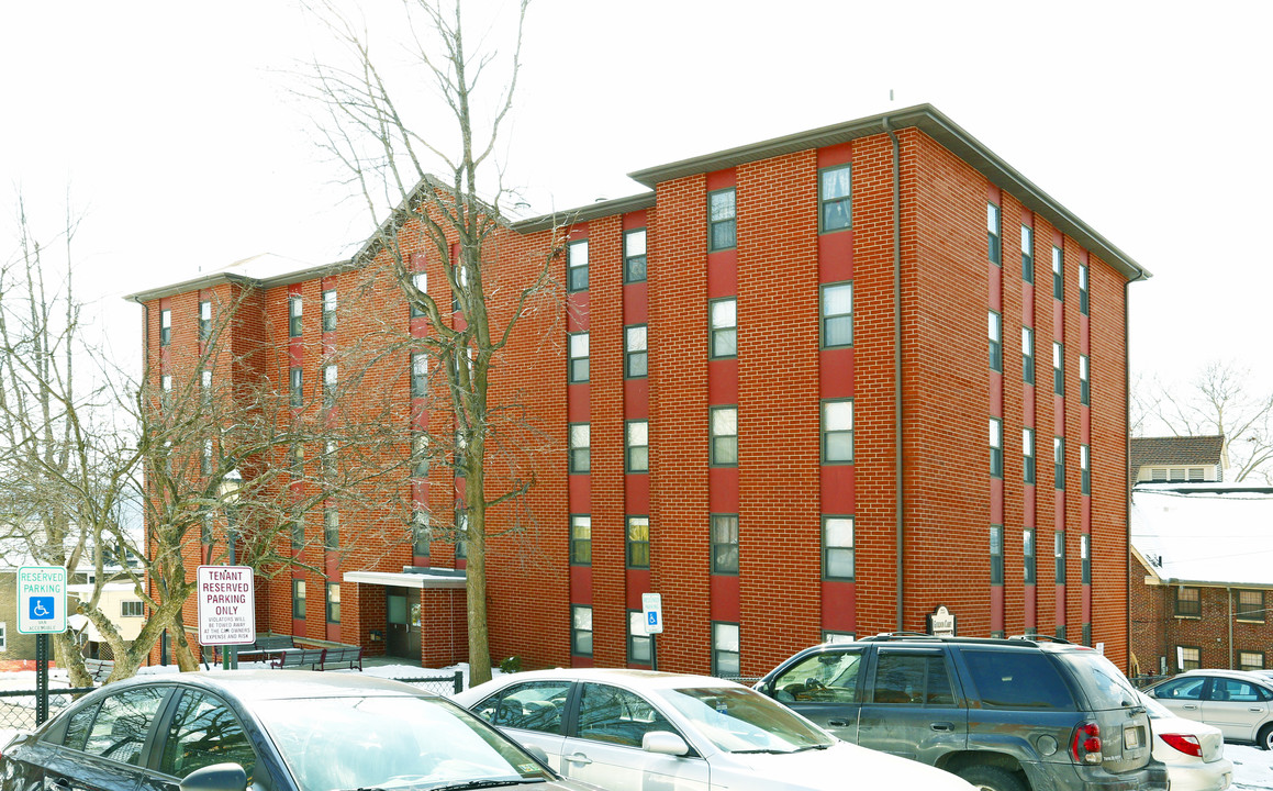 Gordon Camp Apartments in Rochester, PA - Building Photo