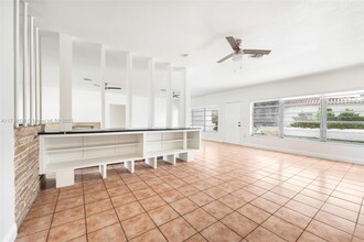 800 W 47th St in Miami Beach, FL - Building Photo - Building Photo