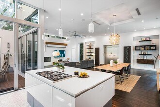 3855 Poinciana Ave in Miami, FL - Foto de edificio - Building Photo