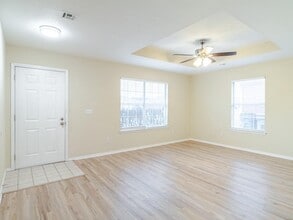 13 Holly Dr in Bentonville, AR - Building Photo - Building Photo