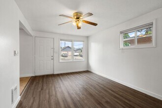 2915 N Lincoln St, Unit 2915 N Lincoln in Spokane, WA - Foto de edificio - Building Photo