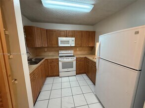 2690 W 76th St in Hialeah, FL - Building Photo - Building Photo