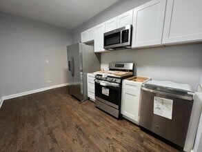 2309 N Milwaukee Ave in Chicago, IL - Building Photo - Building Photo