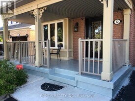 72 Rowland St in Brampton, ON - Building Photo