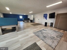 27935 Three Notch Rd in Mechanicsville, MD - Building Photo