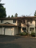 15307 15th Ave NE in Shoreline, WA - Building Photo