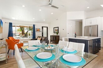 2115 N Cardillo Ave in Palm Springs, CA - Building Photo - Building Photo