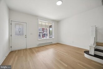 2943 W Oxford St in Philadelphia, PA - Building Photo - Building Photo