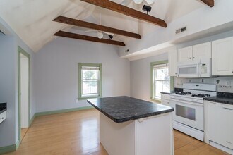 41 W Central St in Natick, MA - Building Photo - Building Photo