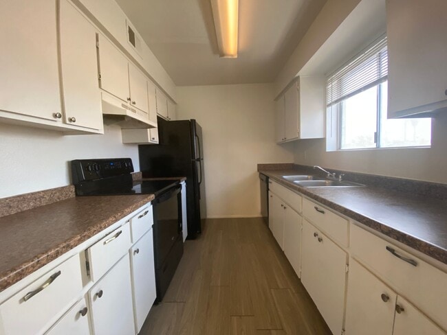 property at 2920 E Cicero St