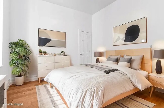 274 Mott St, Unit 2F in New York, NY - Building Photo - Building Photo