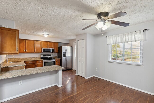 25636 Coltrane Dr in Damascus, MD - Building Photo - Building Photo