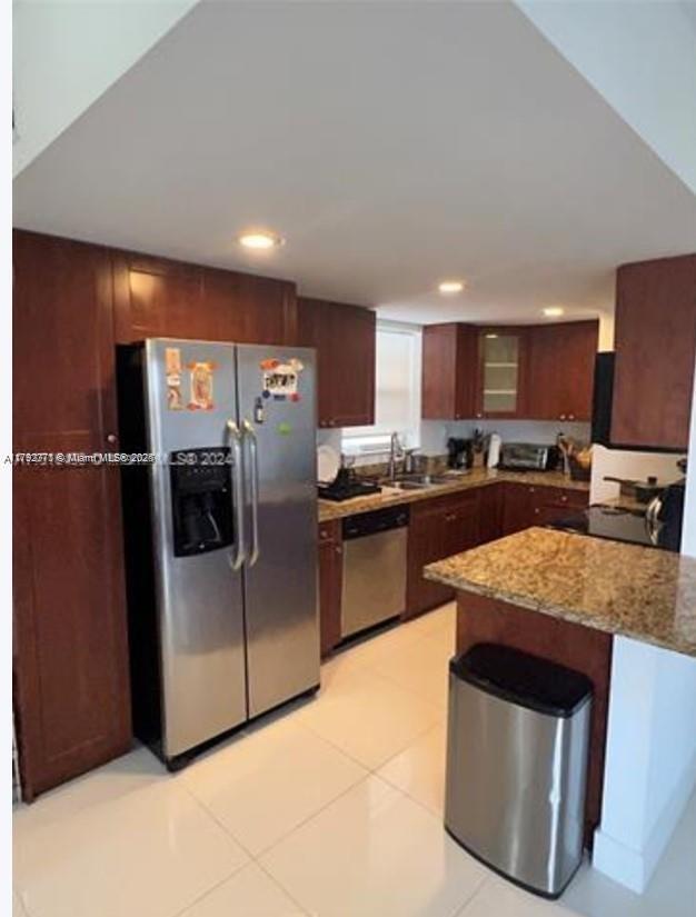 1221 SW 122nd Ave in Miami, FL - Building Photo - Building Photo