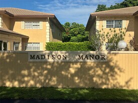 3034 Coral Springs Dr in Coral Springs, FL - Building Photo