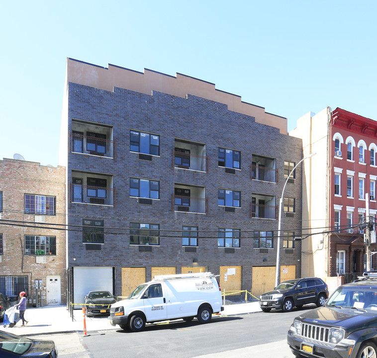 428 E 148th St in Bronx, NY - Building Photo