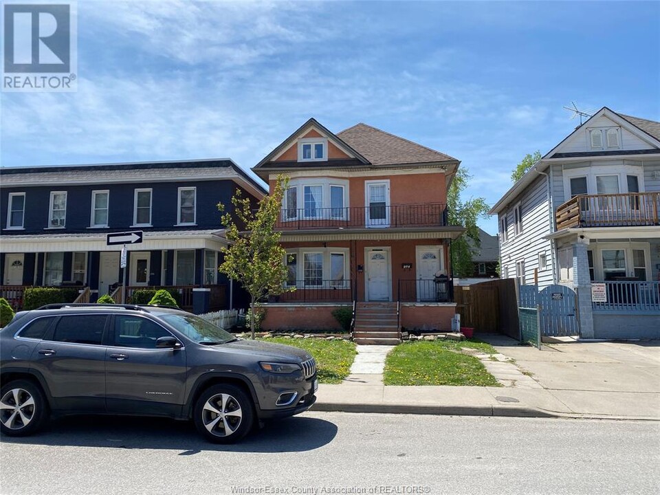 845 Pelissier St in Windsor, ON - Building Photo