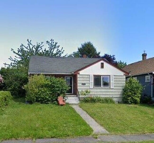 property at 2341 S Grant Ave