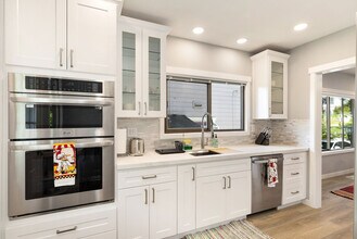 4042 1st Ave NE in Seattle, WA - Building Photo - Building Photo