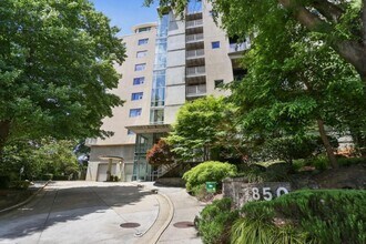 850 Ralph McGill Blvd NE in Atlanta, GA - Building Photo - Building Photo