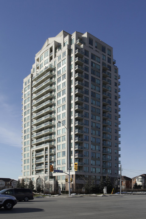 The Capri in Mississauga, ON - Building Photo